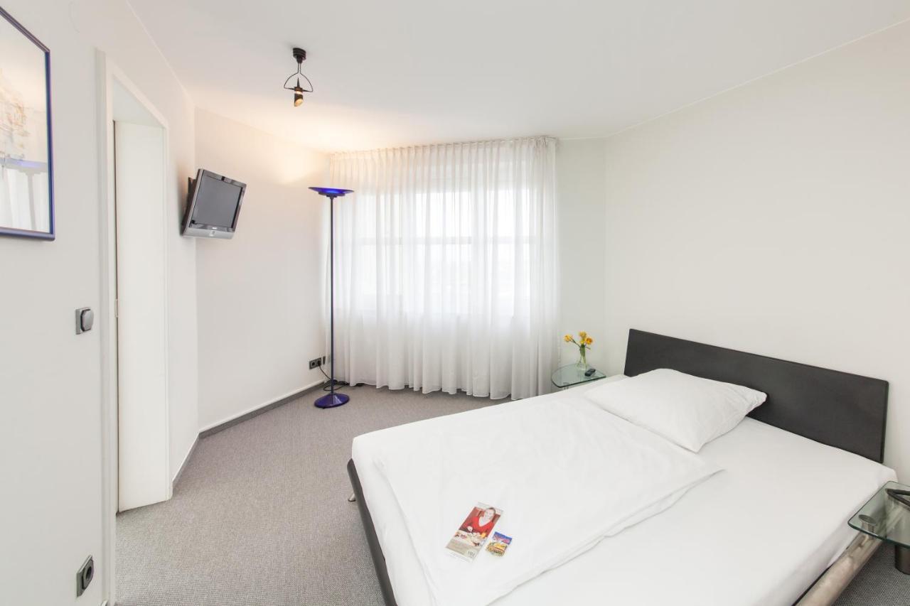 Hotel Strijewski - Apartments Wolfsburg Buitenkant foto